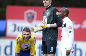 Top 11 Tallest Football Players in the World